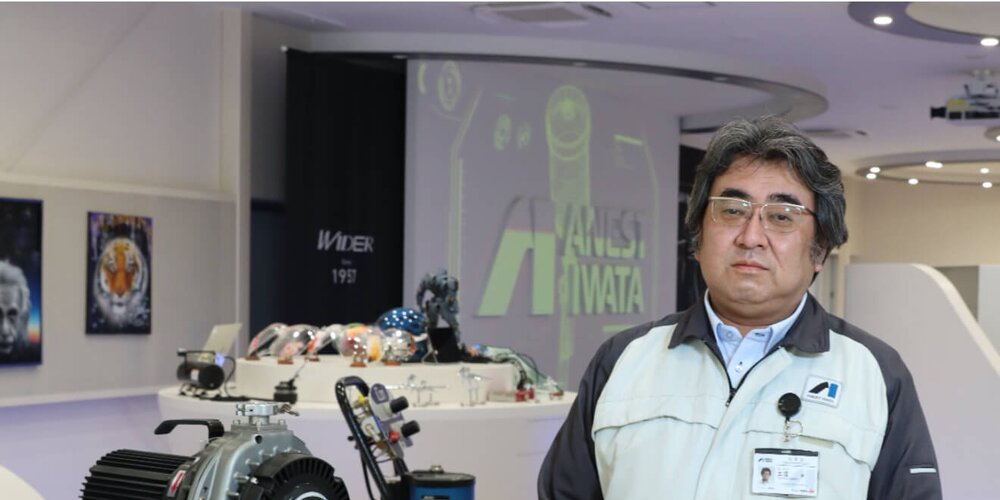 Masaru Tsuchiya, member of the Vacuum Development Group